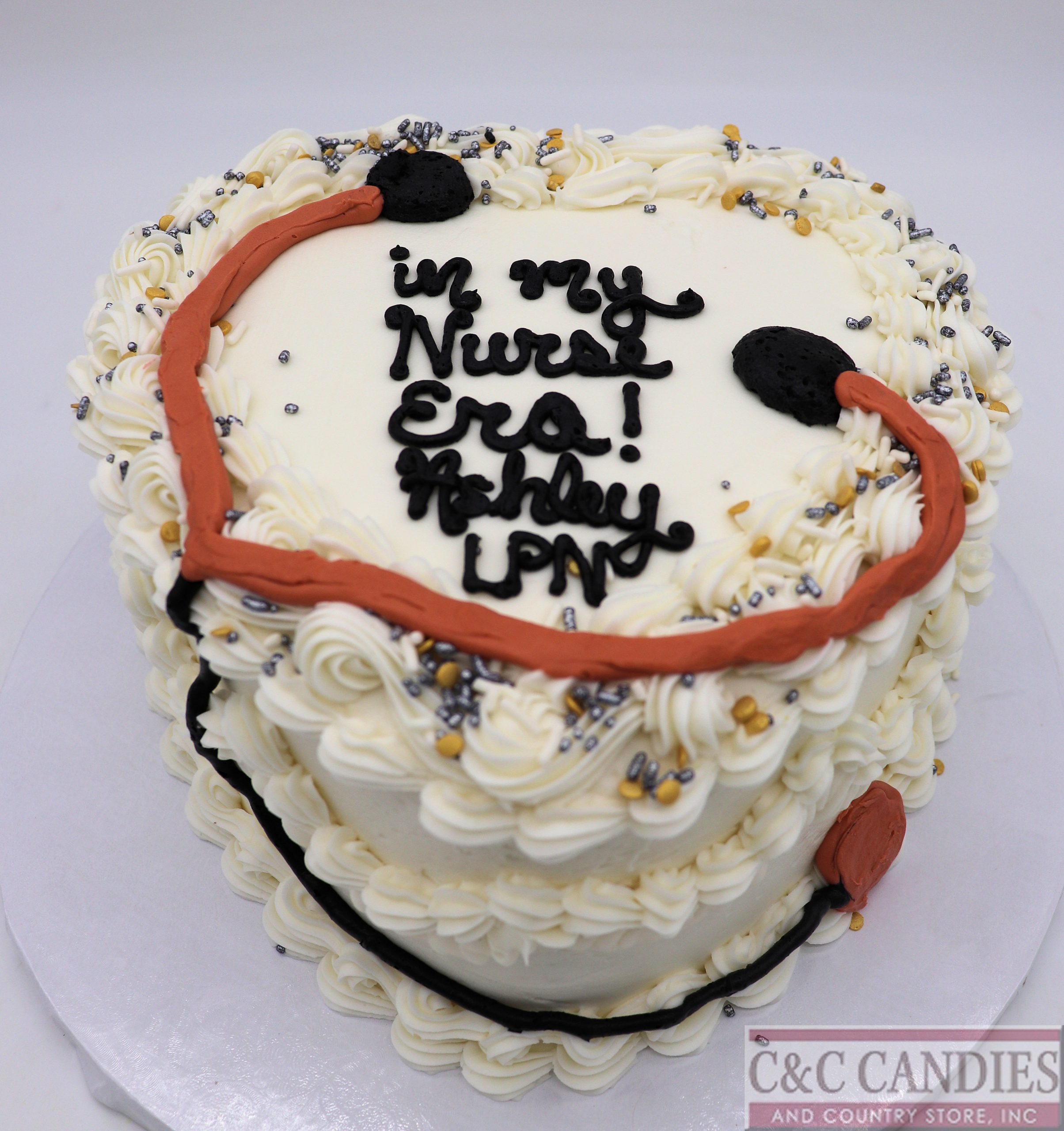 Nurse Era Heart Cake