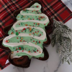 Cinnamon Roll Christmas Tree